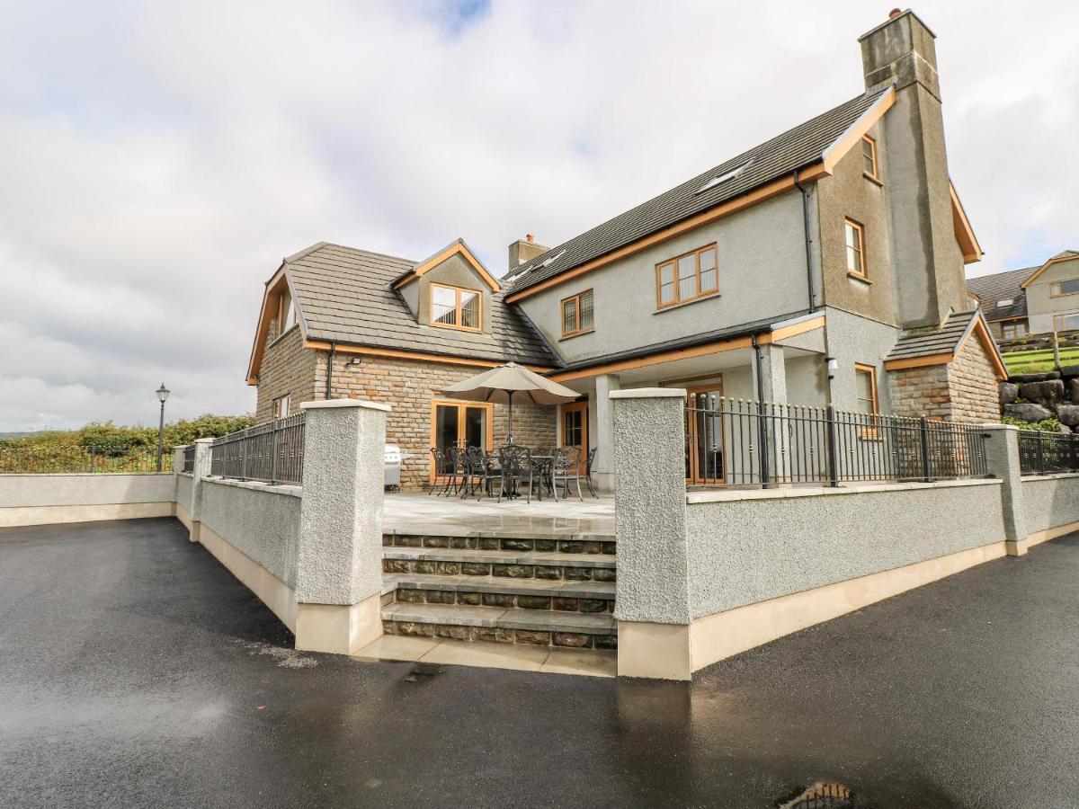Grooms Quarters At Pant Y Gaseg Farm Ammanford Exterior photo