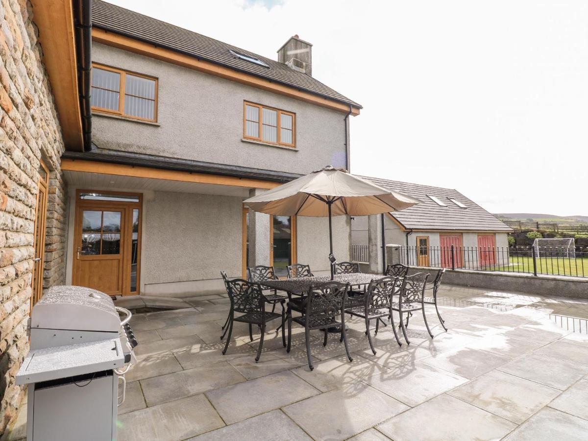 Grooms Quarters At Pant Y Gaseg Farm Ammanford Exterior photo
